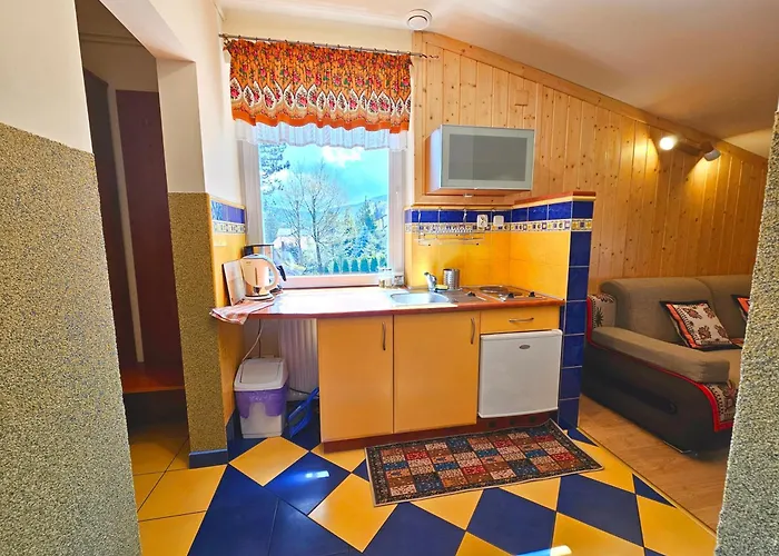 ホームステイ Rosa シュチルク